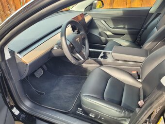 Predám elektro auto TESLA model 3 dual motor, model 2021 - 9