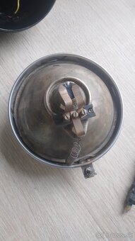 Predám kompletný svetlomet na motocykel ČZ 150C - 9