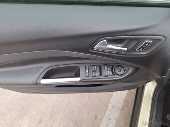 Ford Kuga 2.0 D - 9