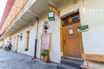 Úžasný obchodík v centre mesta - 9