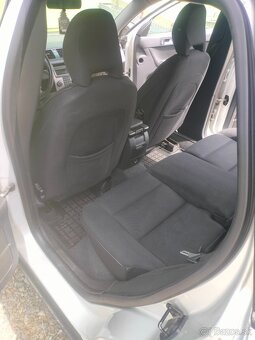 Predám Volvo V50 2.0tdi 100kw rok 2008 - 9