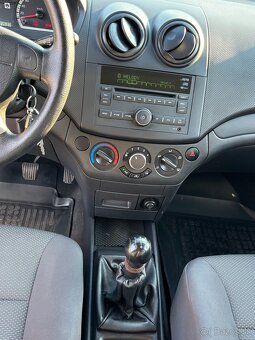 Chevrolet Aveo - 9