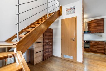 REWIN I Priestranný byt s pocitom rodinného domu – Malý Biel - 9