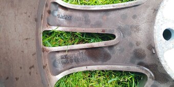 Predám Alu disky Borbet R19 9Jx19H2 5x112 ET33 - 9