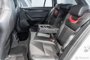 Škoda Octavia Combi 2.0 TFSI RS - 9