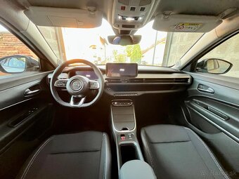 Jeep Avenger e-hybrid Summit - 9