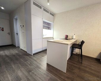 NOVINKA v PONUKE: Prenájom nový APARTMÁN s balkónom, zariade - 9