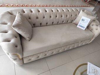 Chesterfield - 9