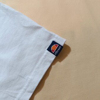 Ellesse biele tričko s potlačou letné tričko L - 9