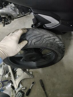Servis skútrov - 9
