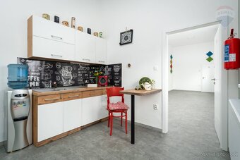 Predaj: budova na podnikanie, obec Trhová Hradská - 9