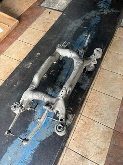 Rozpredám e61 530xd M57 automat - 9