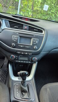 Kia Ceed SW 1,6GDI 99kw Automat - 9