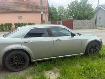 CHRYSLER 300c na náhradné diely - 9