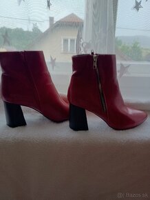 Dámske cervene cizmy v.39 (6) - 9