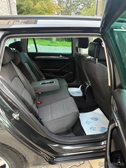 Volkswagen Passat Variant 2.0 TDI EVO Business - 9