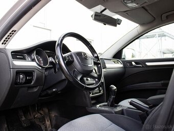 Škoda Superb 2.0 TDI CR 140k Elegance - 9