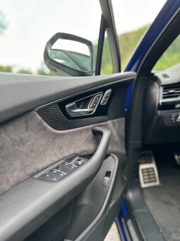 Audi SQ7 poháňané 4,0-litrovým V8 TDI motorom s výkonom 320 - 9