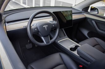 Tesla Model Y Long Range 378kW - 9