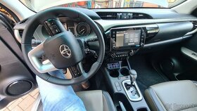 Toyota Hilux DC 2.8 I D-4D Invincible 4x4, 6 st A/T - 9