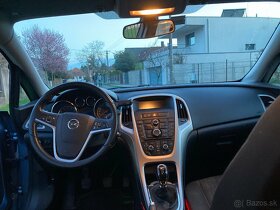 Opel astra sports tourer - combi - 9