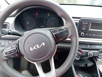 2x Kia rio 1.2 benzín HAVAROVANÉ - 9