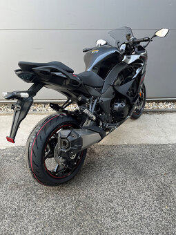 Kawasaki Ninja 1000SX - 9
