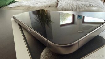 iPhone 15 Pro Natural Titanium 256GB - 9