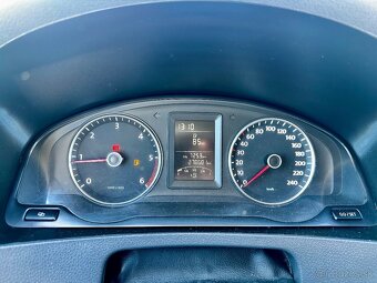 Predám Volkswagen caravelle LONG 2.0tdi 75kw 2012 8miestny - 9
