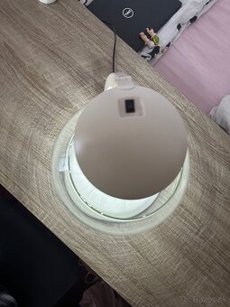 Okrúhle akvárium s lampou - 9