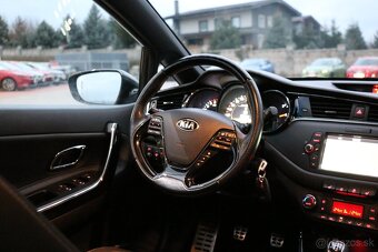 Kia CEED SW 1,6 CRDi GT-line - 9