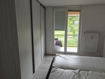 Na prenájom 2 izbový byt s balkónom - 9