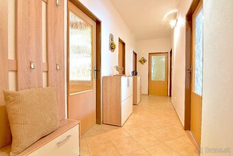 3-izbový byt s 2 balkónmi pivnicou a záhradou Nitra Chrenová - 9