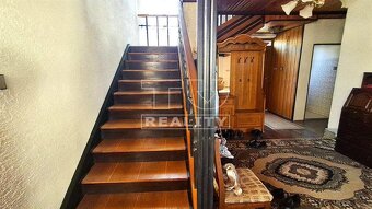 Veľký rodinný dom s úžitkovou plochou 330 m2, postavený... - 9