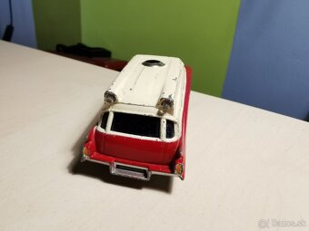 Corgi toys Ambulancia 2 - 9