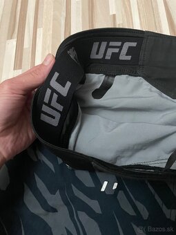 MMA šortky VENUM L - 9
