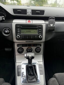 Volkswagen Passat 2.0 TDi DSG - 9