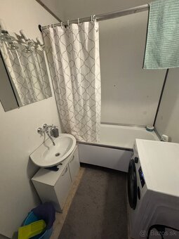 Podnajom 3-izbovy s balkónom a pivnicou - 9