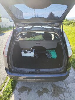 Ford Focus Kombi 1.8 - 9