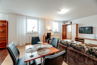 Príjemné bývanie v lokalite RUZINOVA,TRNAVKA - 9