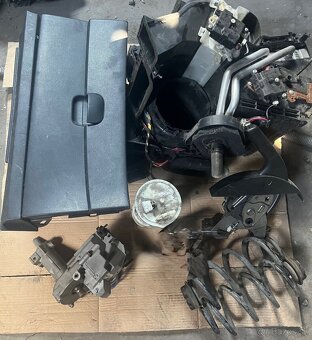 Vsetko komplet za 200e Nissan Qashqai 1.6 Benzín - 9