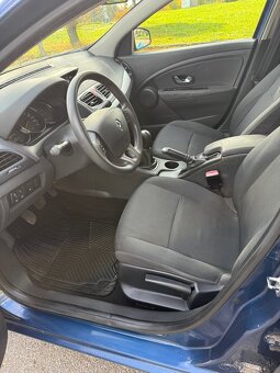 Renault Fluence 1.6 benzín 81kw - 9