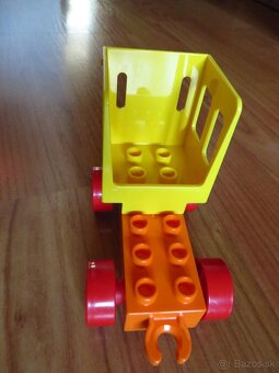 LEGO DUPLO - Nákladné auto, 5x podvozok, postavičky - 9