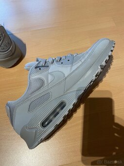 Superdry + 2x Nike Air Max - 9