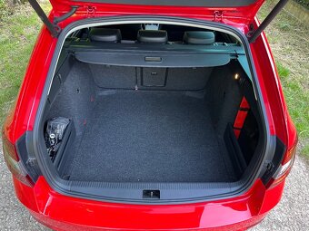 Škoda octavia combi 2.0tdi dsg STYLE - 9
