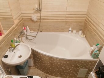 Na prenájom 3-izbový byt s balkónom - 9