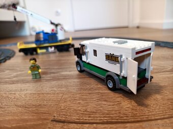 Nákladný vlak Lego 60198 + Koľaje 60205 + 60238 - 9