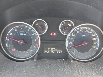 Predám havarované Suzuki SX4 1.6 88kw M16A - 9