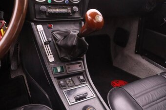 Alfa Romeo Spider 2.0 Veloce 2000 z roku 1981 - 9