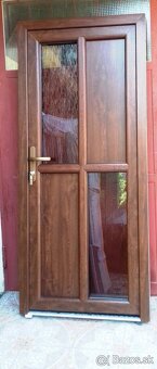 Predám vchodové dvere š79cm x v205cm biele a 88x200 orech - 9